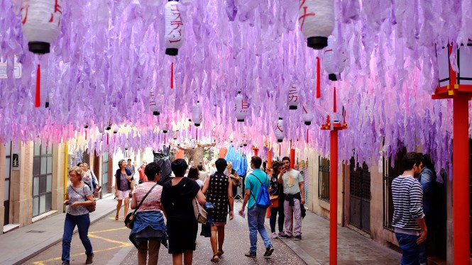 Rue décorée. Fêtes de Gràcia
