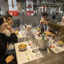 visita guiada a la fàbrica Estrella Damm El Prat Barcelona